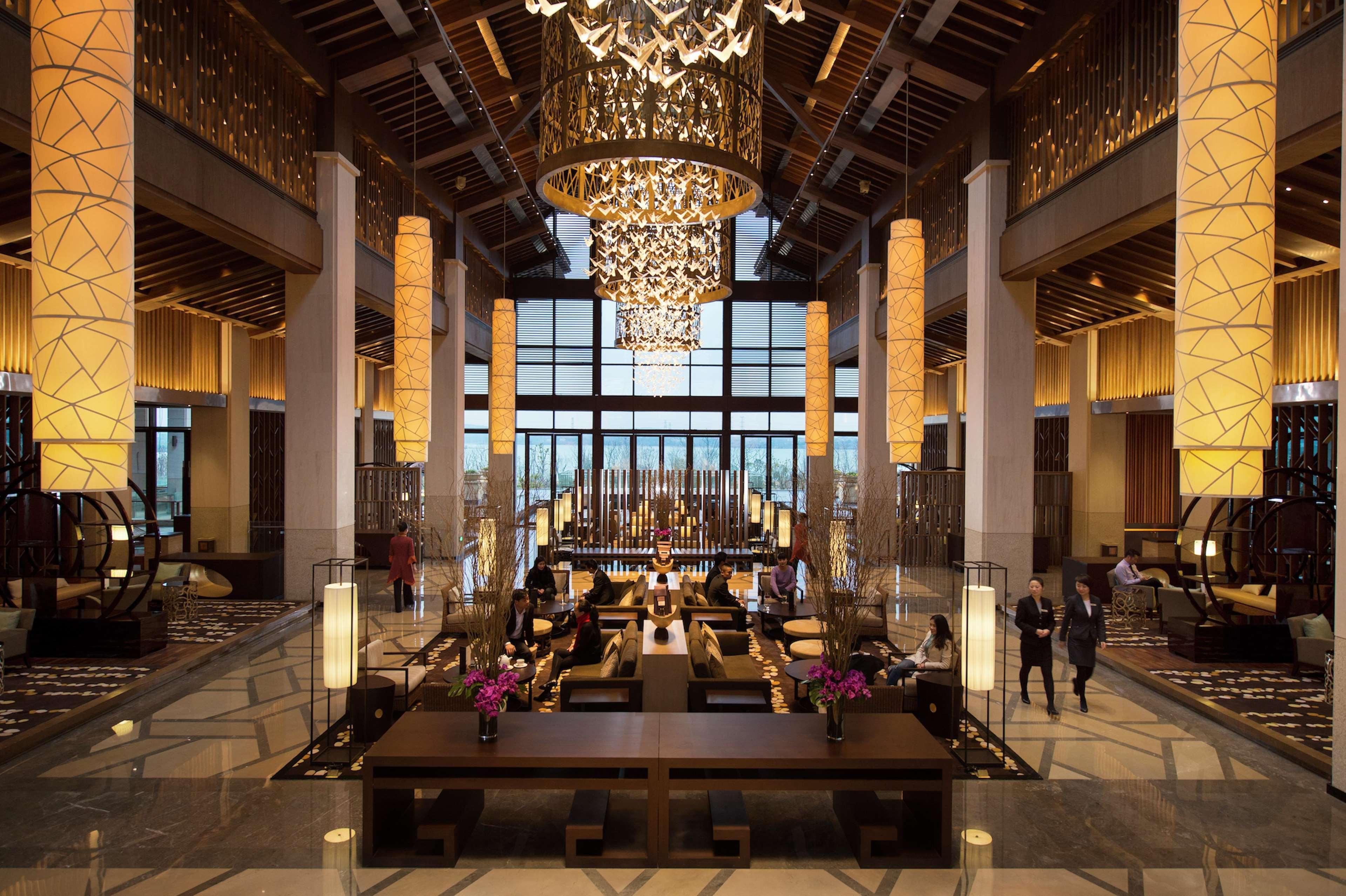 Hilton Wuhan Optics Valley Extérieur photo
