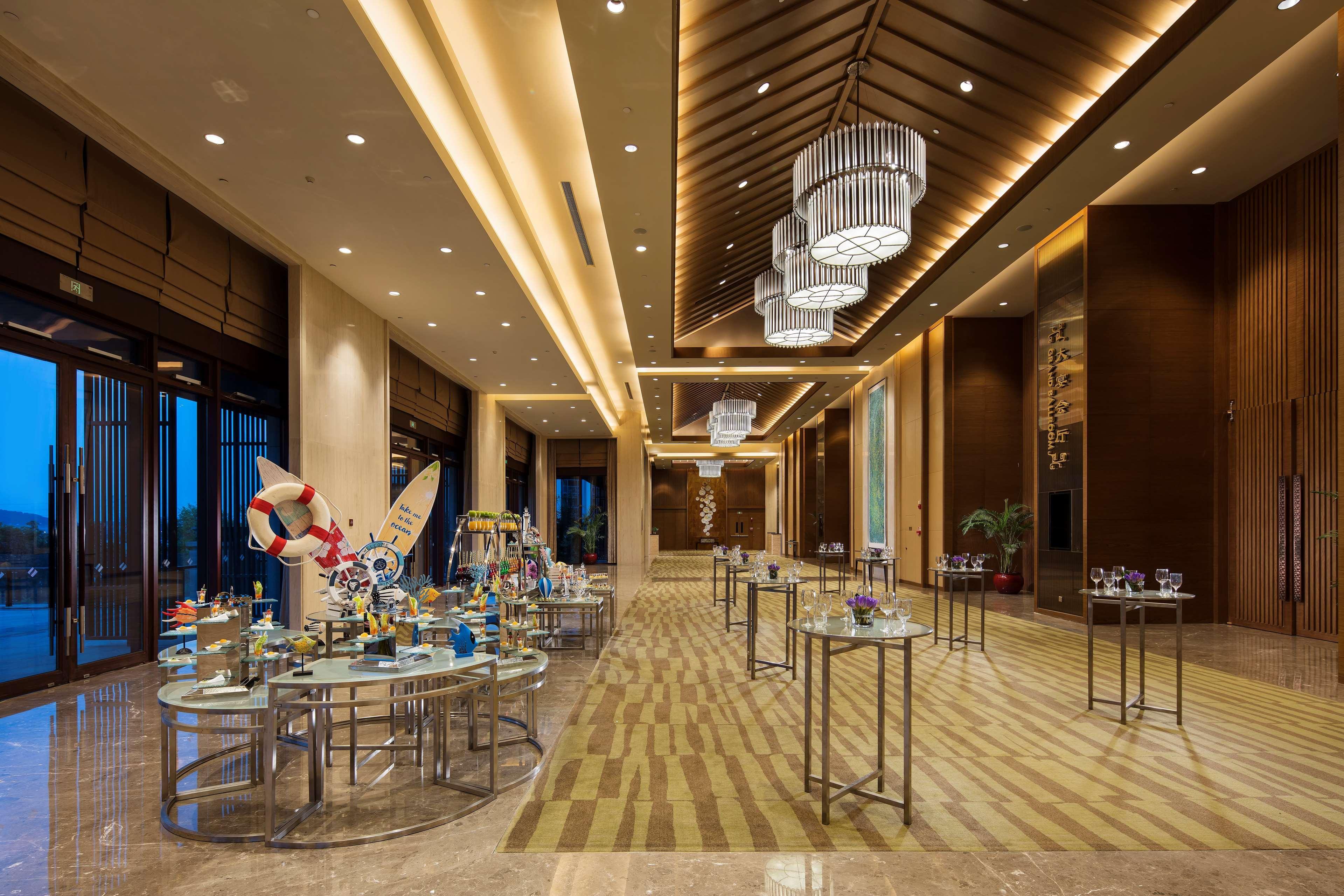 Hilton Wuhan Optics Valley Extérieur photo