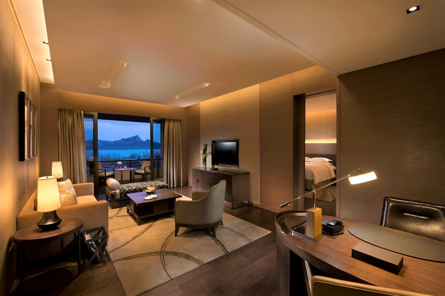 Hilton Wuhan Optics Valley Extérieur photo